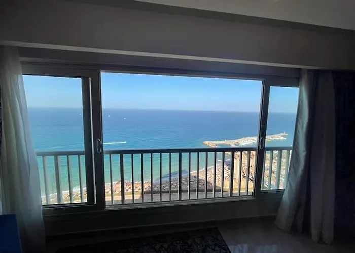 Amazing Sea View Penthouse In Pyramids Porto El-sokhna Aparthotel