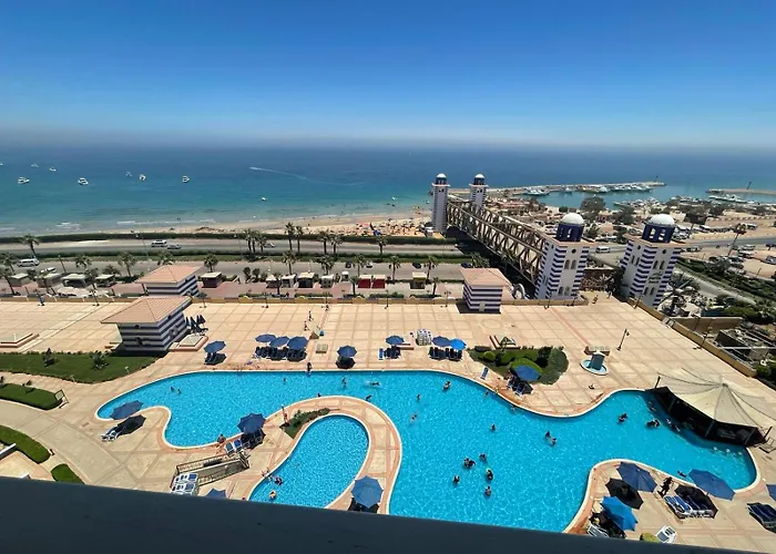 Amazing Sea View Penthouse In Pyramids Porto El-sokhna