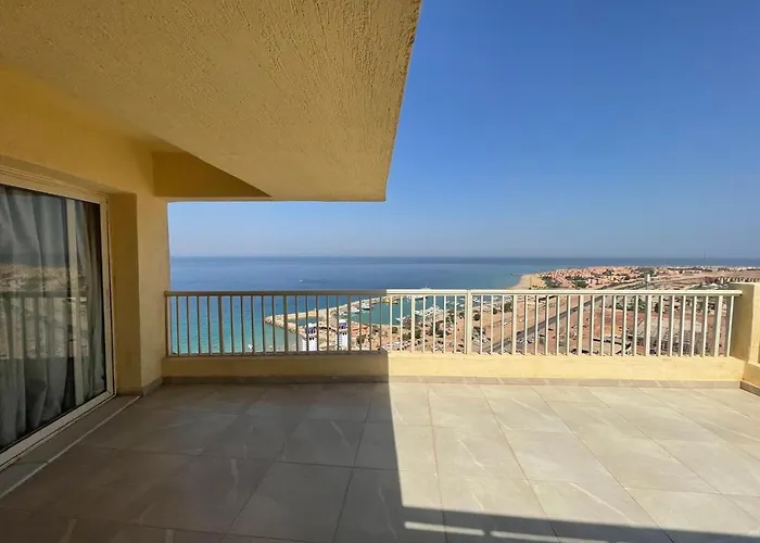 Amazing Sea View Penthouse In Pyramids Porto El-sokhna 3* Ain Sukhna