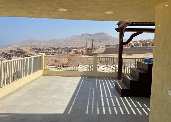 Aparthotel Amazing Sea View Penthouse In Pyramids Porto El-sokhna 3*
