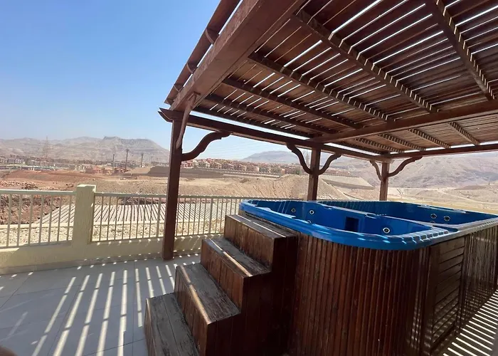 Aparthotel Amazing Sea View Penthouse In Pyramids Porto El-sokhna Ain Sukhna