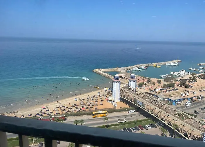 Aparthotel Amazing Sea View Penthouse In Pyramids Porto El-sokhna
