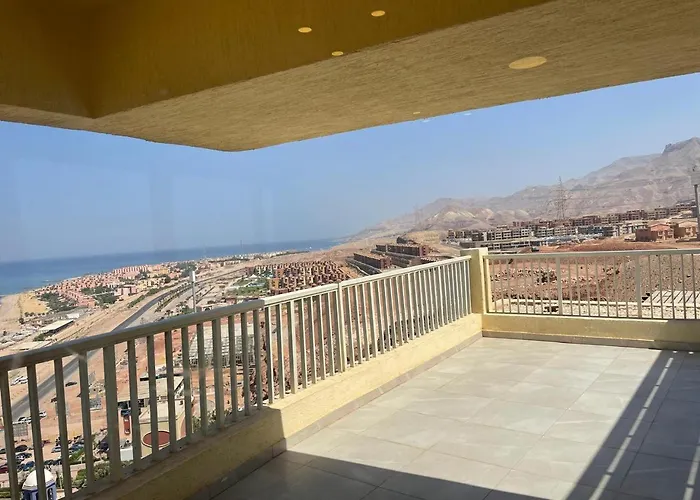 Aparthotel Amazing Sea View Penthouse In Pyramids Porto El-sokhna